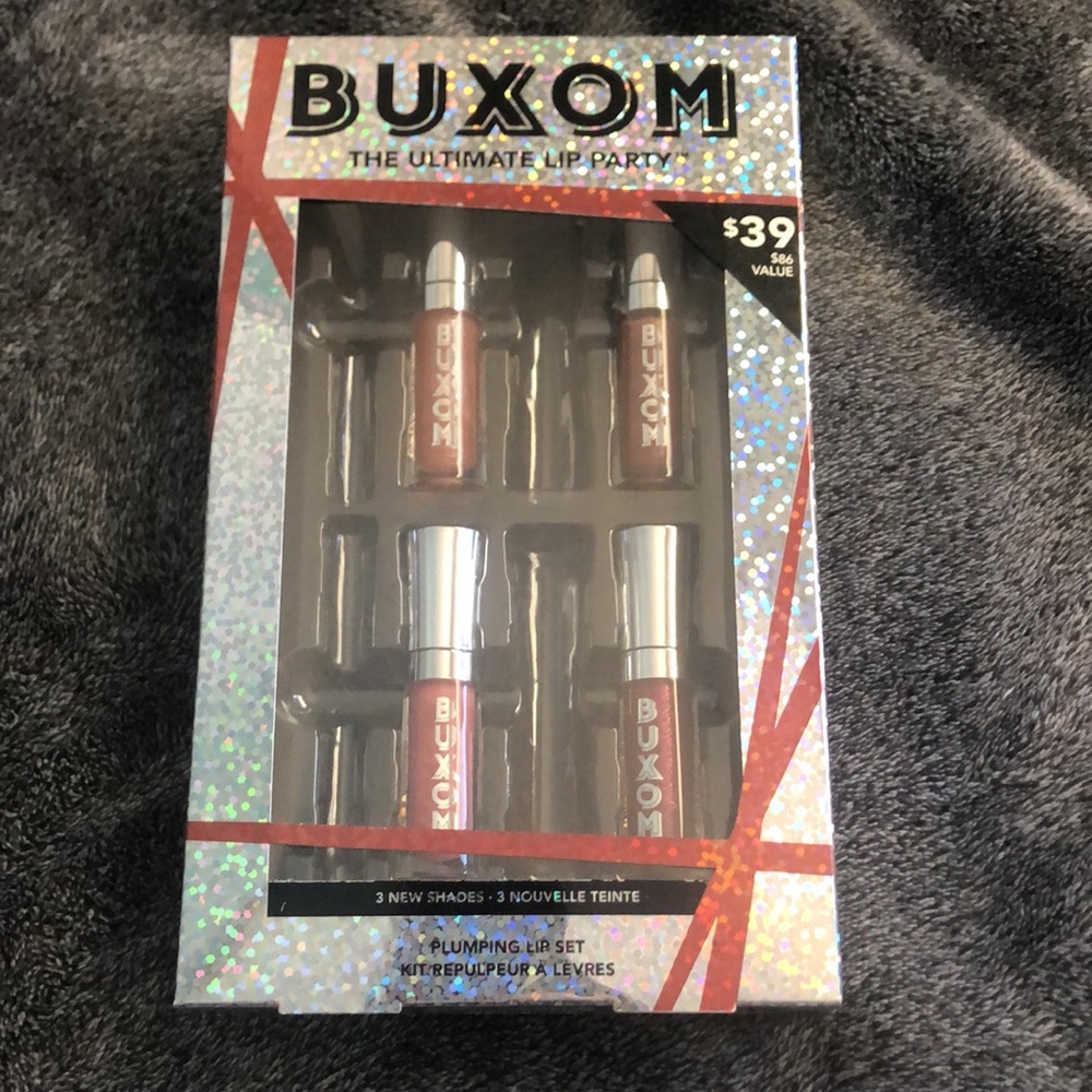 Buxom lipset